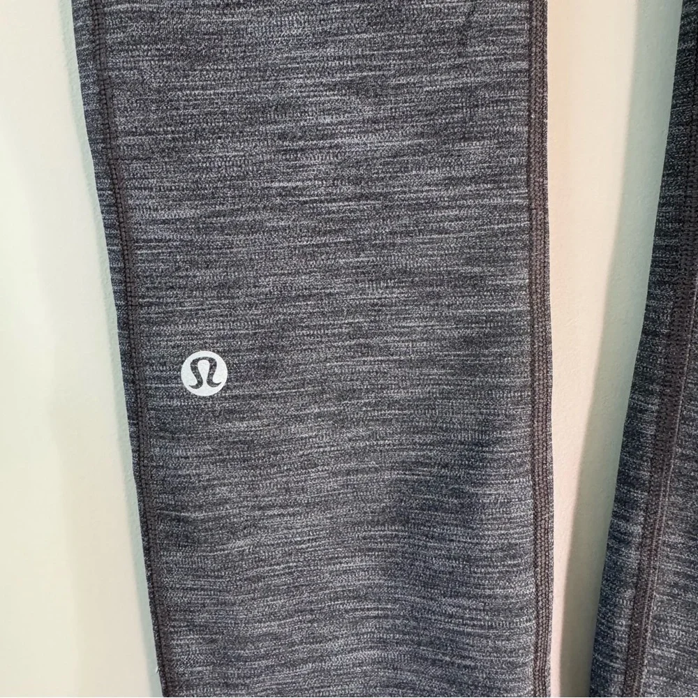 LULULEMON SPEED UP TIGHT WITH POCKETS GRAY SPACE DYE COLOR SIZE 4 - Picture 3 of 9